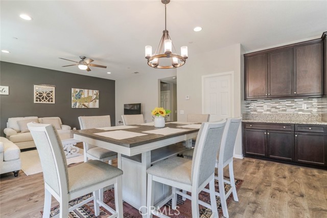 Detail Gallery Image 10 of 43 For 37436 Umbrella, Palmdale,  CA 93551 - 4 Beds | 3 Baths