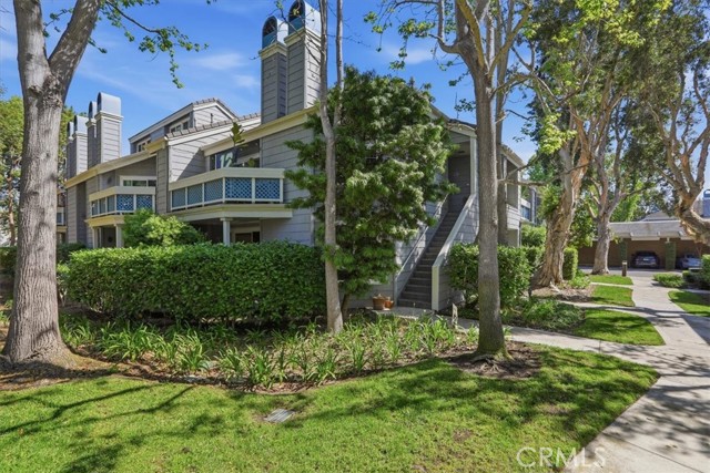 Detail Gallery Image 3 of 35 For 19311 Sunray Lane #419,  Huntington Beach,  CA 92648 - 2 Beds | 2 Baths