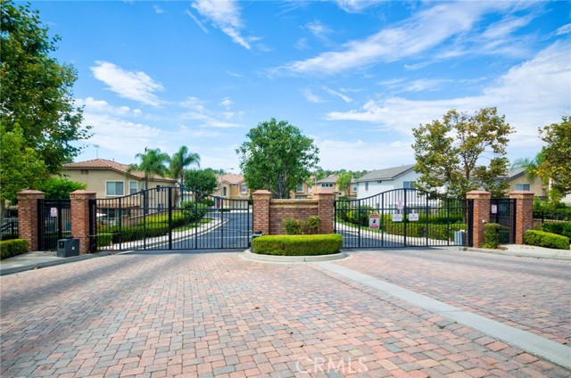 Image 43 of 51 For 16405 Visions Drive