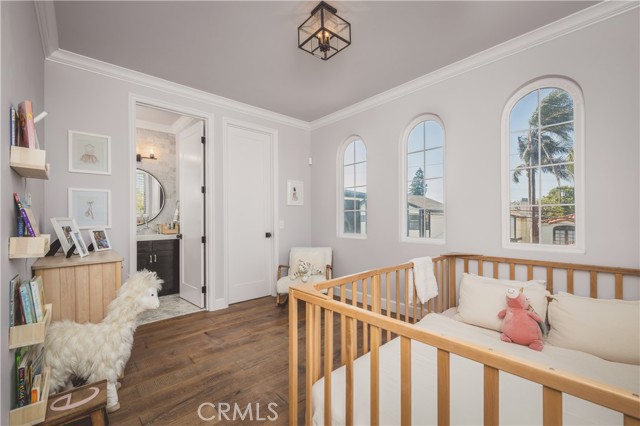 Detail Gallery Image 33 of 39 For 717 35th St, Manhattan Beach,  CA 90266 - 4 Beds | 4/2 Baths
