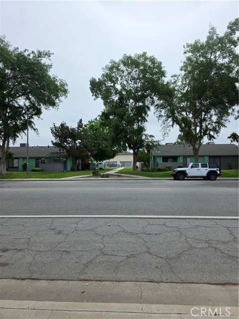 Detail Gallery Image 4 of 7 For 6912 N Half Moon, Bakersfield,  CA 93309 - – Beds | – Baths