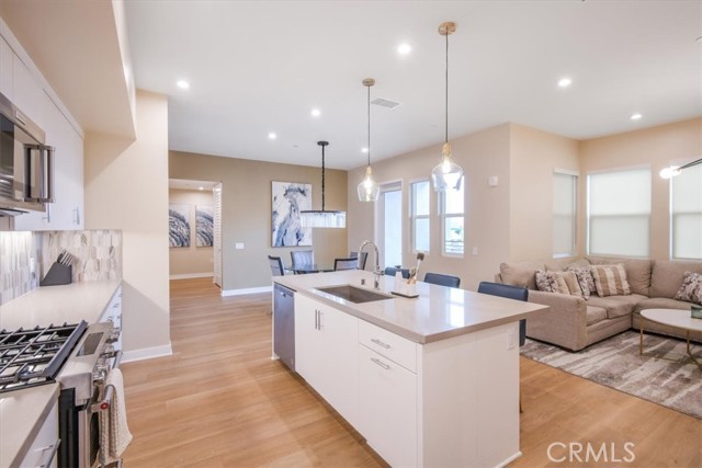 1118 S urbana S, Anaheim CA: https://media.crmls.org/medias/596a8b09-ffec-4655-a292-a3de4e92dea0.jpg