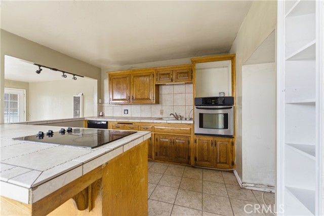 Detail Gallery Image 6 of 18 For 914 Acacia Ct, Tehachapi,  CA 93561 - 3 Beds | 1 Baths
