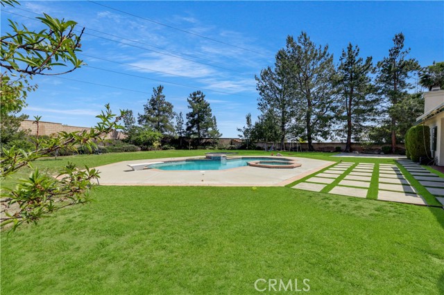 1050 Fuller Drive, Claremont CA: https://media.crmls.org/medias/596bbae5-ccd8-4fee-8022-f2d7aa1abd37.jpg
