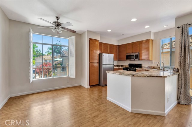 Detail Gallery Image 5 of 34 For 8215 E White Oak Ridge #58,  Orange,  CA 92869 - 2 Beds | 2 Baths