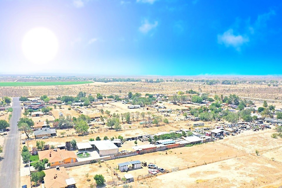 https://media.crmls.org/medias/596be329-4937-4310-98cd-d2b107994ff5.jpg?preset=X-Large