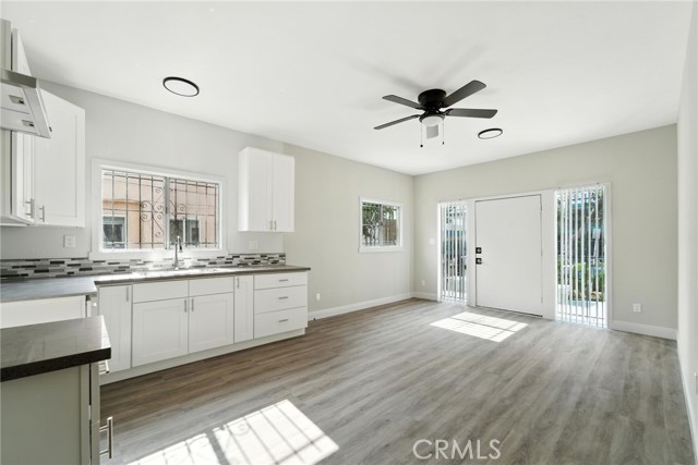 873 W 41st Drive, Los Angeles CA: https://media.crmls.org/medias/596bf1e4-ca53-436f-8443-03c6e4e01710.jpg