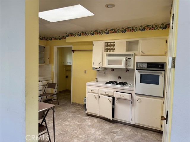 Detail Gallery Image 13 of 52 For 26280 Ridgemoor, Menifee,  CA 92586 - 3 Beds | 2 Baths