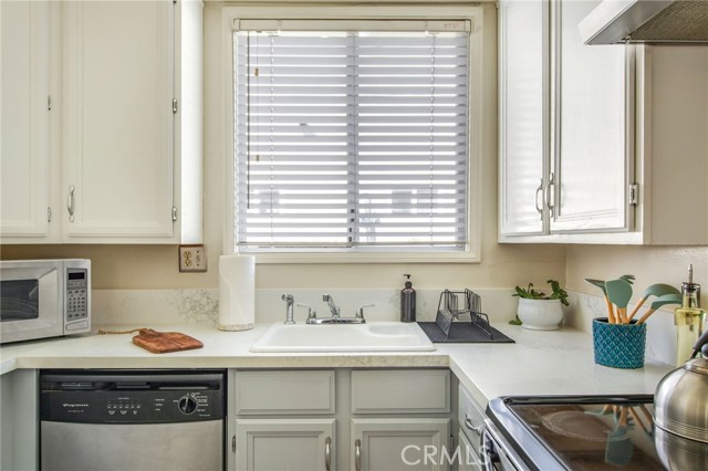 Detail Gallery Image 37 of 69 For 5653 E 2nd, Long Beach,  CA 90803 - – Beds | – Baths