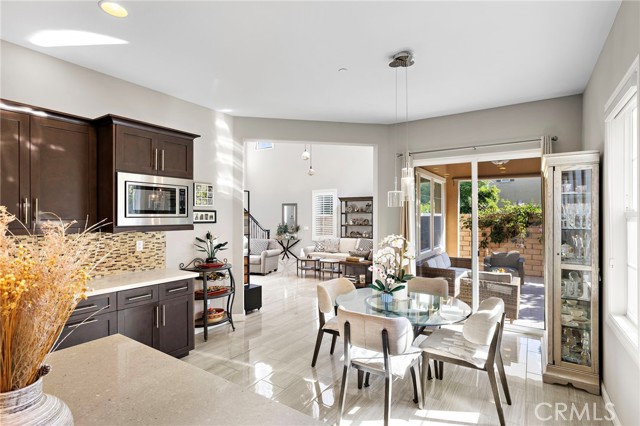 42 Castellana, Lake Forest CA: https://media.crmls.org/medias/596ce442-9540-43c6-b8c8-b12903d2ae42.jpg