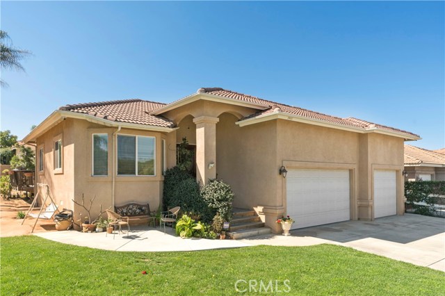 14401 Dove Canyon Dr, Riverside, CA 92503