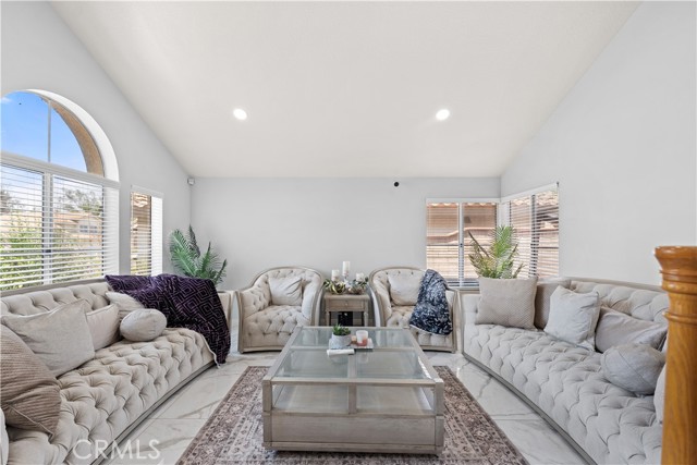 Detail Gallery Image 4 of 50 For 911 Homestead Rd, Corona,  CA 92878 - 4 Beds | 3 Baths