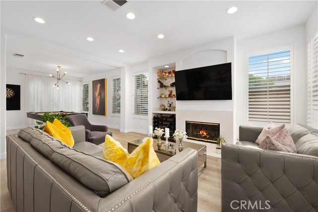 17 Crescent City, Irvine CA: https://media.crmls.org/medias/596dddec-ed9b-4a14-98da-a781ef42c324.jpg