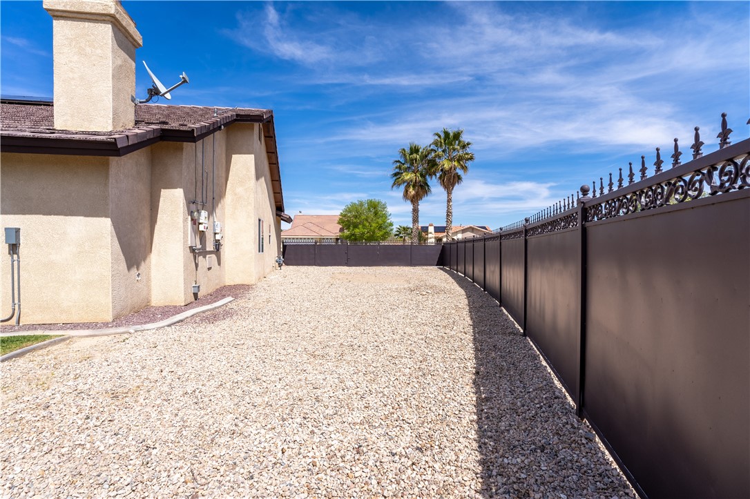 Detail Gallery Image 31 of 39 For 27220 Strawberry Ln, Helendale,  CA 92342 - 3 Beds | 2 Baths