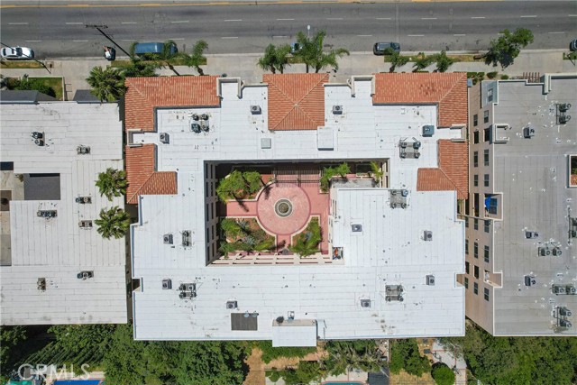 13941 Sherman Way, Van Nuys CA: https://media.crmls.org/medias/596e8c97-b925-44d1-b00e-7a49da9bcfbc.jpg
