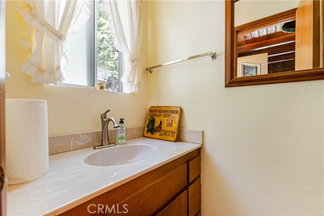 Detail Gallery Image 21 of 26 For 593 Club House Dr, Twin Peaks,  CA 92391 - 2 Beds | 2 Baths