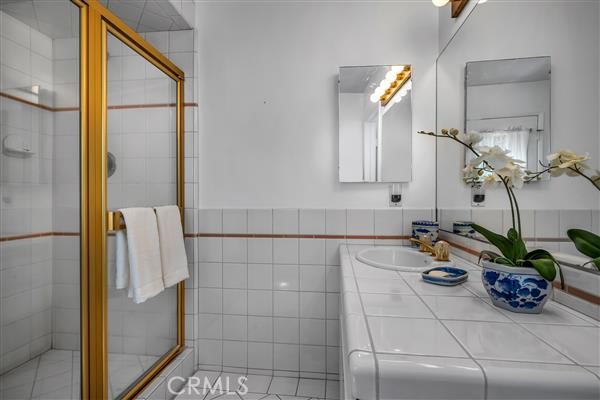 Detail Gallery Image 27 of 30 For 5029 Gerald Ave, Encino,  CA 91436 - 4 Beds | 3/1 Baths