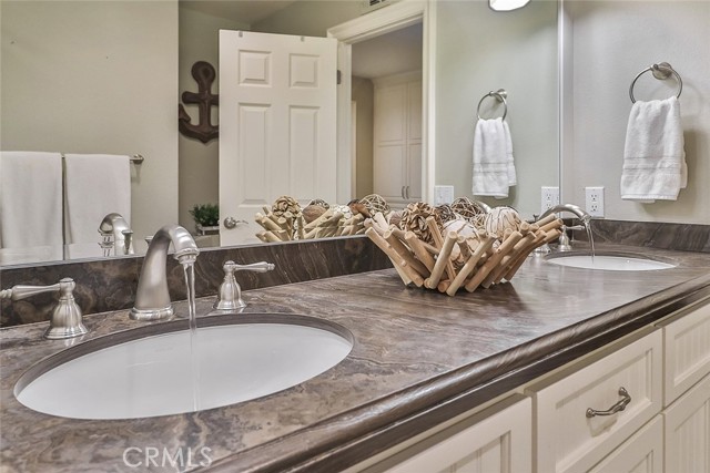 11583 Flowerwood Court, Moorpark CA: https://media.crmls.org/medias/596ffc8e-e7e4-45f5-8d9d-b32b6e8d927d.jpg