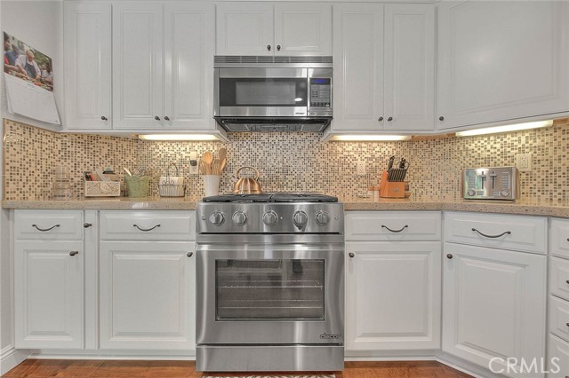 13563 Meadow Crest Drive, Chino Hills CA: https://media.crmls.org/medias/596ffd6c-85ee-494c-98bf-f205d19c8322.jpg
