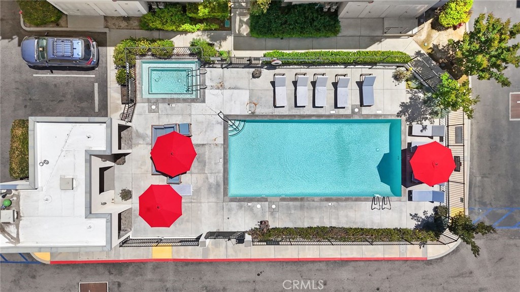 https://media.crmls.org/medias/59703ed9-ba83-4e19-9d7f-ce8b98e2d10b.jpg?preset=X-Large