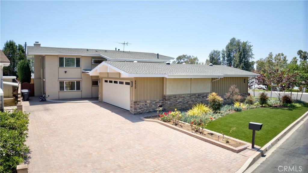 8820 Meadowbrook
