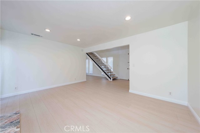 Detail Gallery Image 2 of 31 For 4 Carrol Ave, Irvine,  CA 92614 - 4 Beds | 2/1 Baths