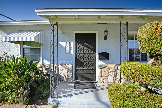 Detail Gallery Image 3 of 12 For 9403 Holbrook St, Pico Rivera,  CA 90660 - 3 Beds | 1 Baths