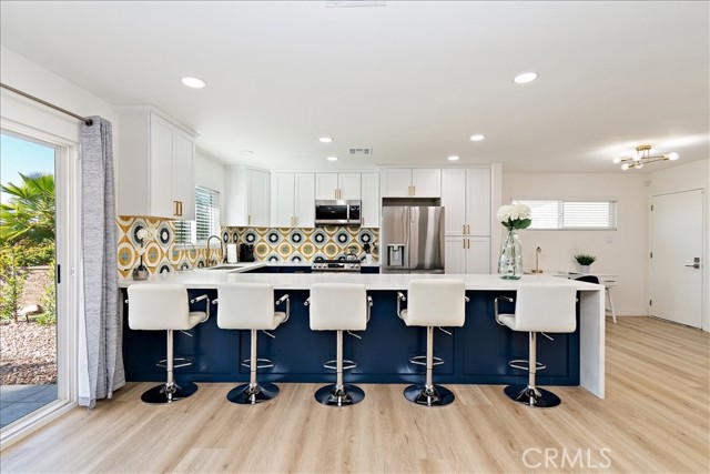 76733 California Drive, Palm Desert CA: https://media.crmls.org/medias/59715b8e-bfd0-4a8a-8335-6414239aaa98.jpg