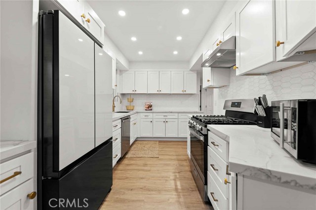 Detail Gallery Image 4 of 13 For 4351 E Calle De Carlos, Palm Springs,  CA 92264 - 3 Beds | 2 Baths