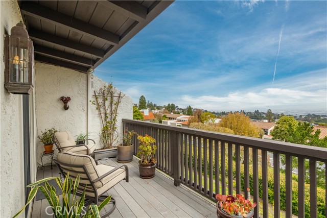 59 Sycamore Lane, Rolling Hills Estates, California 90274, 3 Bedrooms Bedrooms, ,2 BathroomsBathrooms,Residential,Sold,Sycamore,PV23082998