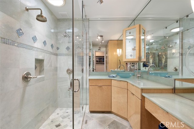 Detail Gallery Image 18 of 34 For 2774 Sawtelle Bld, Los Angeles,  CA 90064 - 3 Beds | 3 Baths