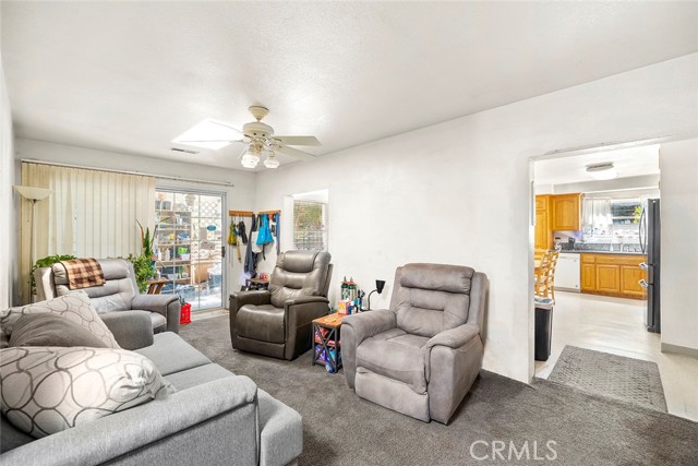 Detail Gallery Image 10 of 31 For 2243 N Nutmeg St, Escondido,  CA 92026 - 3 Beds | 2 Baths
