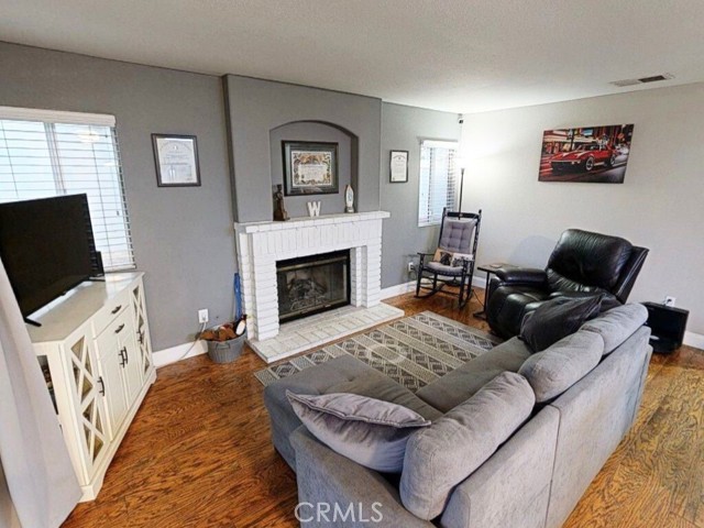 Detail Gallery Image 11 of 31 For 39147 via Pamplona, Murrieta,  CA 92563 - 4 Beds | 2/1 Baths