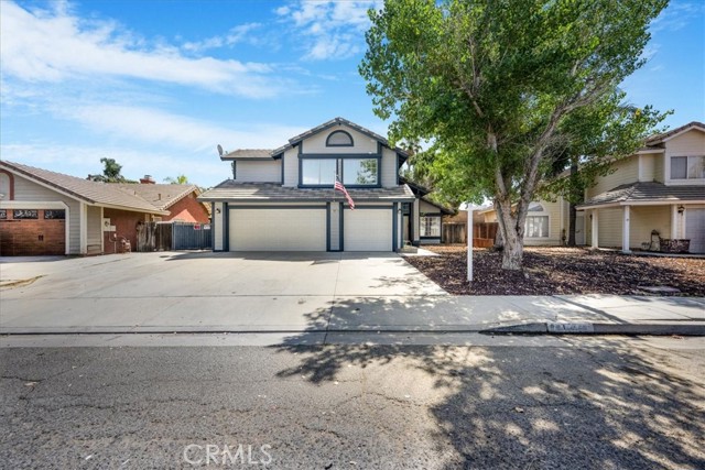 881 Sussex N, San Jacinto CA: https://media.crmls.org/medias/59755f29-b38d-4b16-a1f1-75785ea4e125.jpg