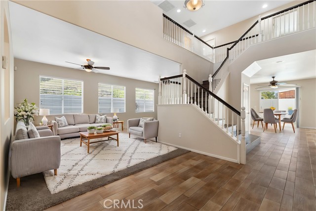 Detail Gallery Image 5 of 48 For 26054 Pine St, Murrieta,  CA 92563 - 5 Beds | 4/1 Baths