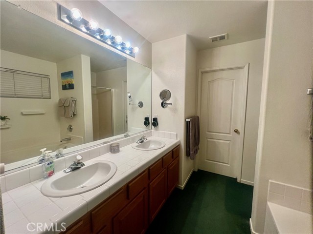 Detail Gallery Image 22 of 26 For 2697 E Skyview Ave, Fresno,  CA 93720 - 3 Beds | 2/1 Baths