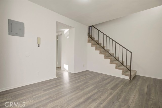 Detail Gallery Image 5 of 30 For 604 N Kenwood St #1,  Glendale,  CA 91206 - 3 Beds | 2/1 Baths