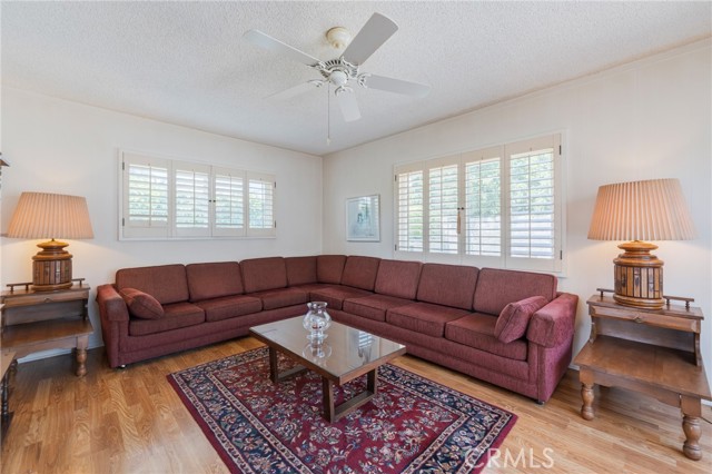 223 N Enrose Avenue, San Pedro CA: https://media.crmls.org/medias/59769bc7-65a1-4957-8ef8-5caa01507396.jpg