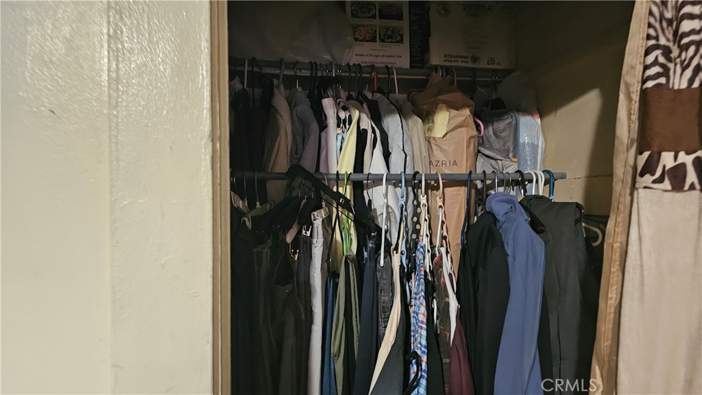 https://media.crmls.org/medias/5976a640-67ae-4dc9-b203-598ef37a3870.jpg?preset=X-Large