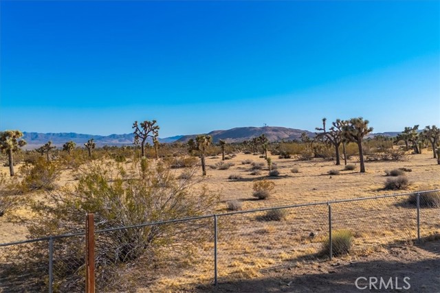 Detail Gallery Image 31 of 43 For 59099 Henderson Dr, Yucca Valley,  CA 92284 - 3 Beds | 2 Baths