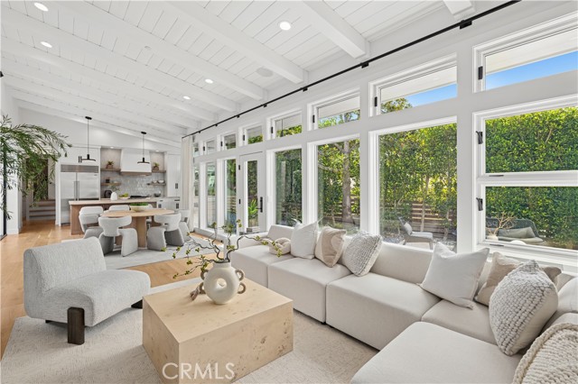 Detail Gallery Image 7 of 37 For 706 Poinsettia, Corona Del Mar,  CA 92625 - 5 Beds | 3/1 Baths