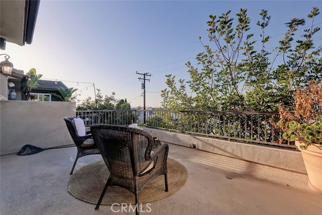 720 10th Street, Hermosa Beach, California 90254, 4 Bedrooms Bedrooms, ,3 BathroomsBathrooms,Residential,Sold,10th,SB21226543