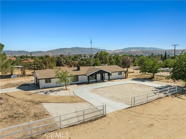 2350 W Avenue N12, Palmdale CA: https://media.crmls.org/medias/5979eed9-277e-4b9c-912f-04b7923ab8dc.jpg