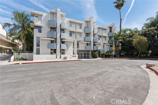 Detail Gallery Image 48 of 48 For 5350 White Oak Ave #413,  Encino,  CA 91316 - 2 Beds | 2 Baths