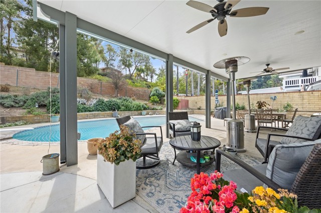 710 W Country Hills W Drive, La Habra CA: https://media.crmls.org/medias/597a6640-fb7a-456c-9b0e-c087dc12079d.jpg