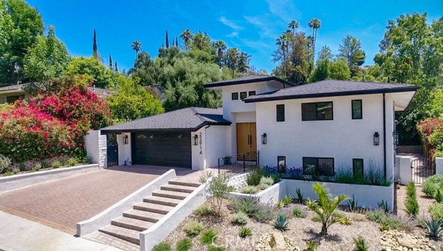 22914 Gershwin Drive, Woodland Hills CA: https://media.crmls.org/medias/597b1a18-0ac8-4b4a-a182-965684b26963.jpg
