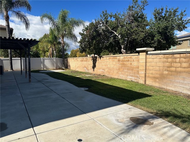 Detail Gallery Image 17 of 47 For 33564 Blue Water Way, Temecula,  CA 92592 - 4 Beds | 3 Baths