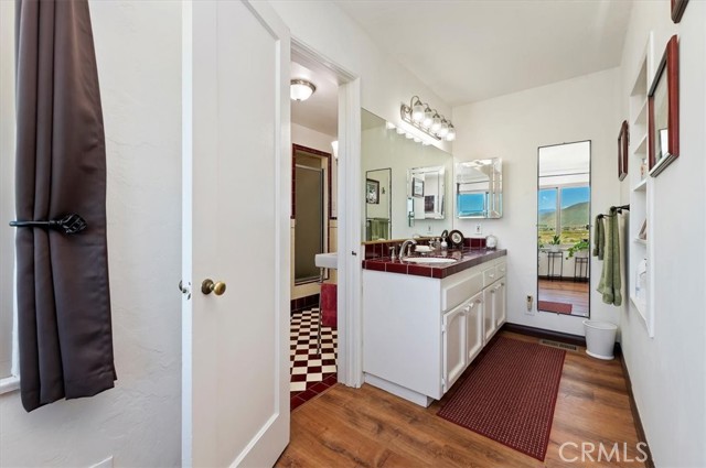 Detail Gallery Image 32 of 59 For 4680 Ladera Ln, Riverside,  CA 92501 - 4 Beds | 2/1 Baths
