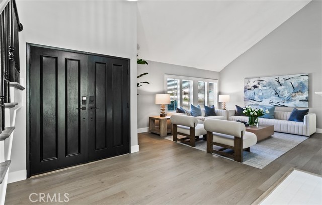 Detail Gallery Image 4 of 37 For 9882 Kings Canyon, Huntington Beach,  CA 92646 - 4 Beds | 2/1 Baths