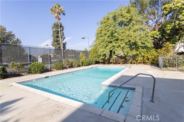 Detail Gallery Image 39 of 53 For 18425 Saticoy St #9,  Reseda,  CA 91335 - 3 Beds | 2/1 Baths